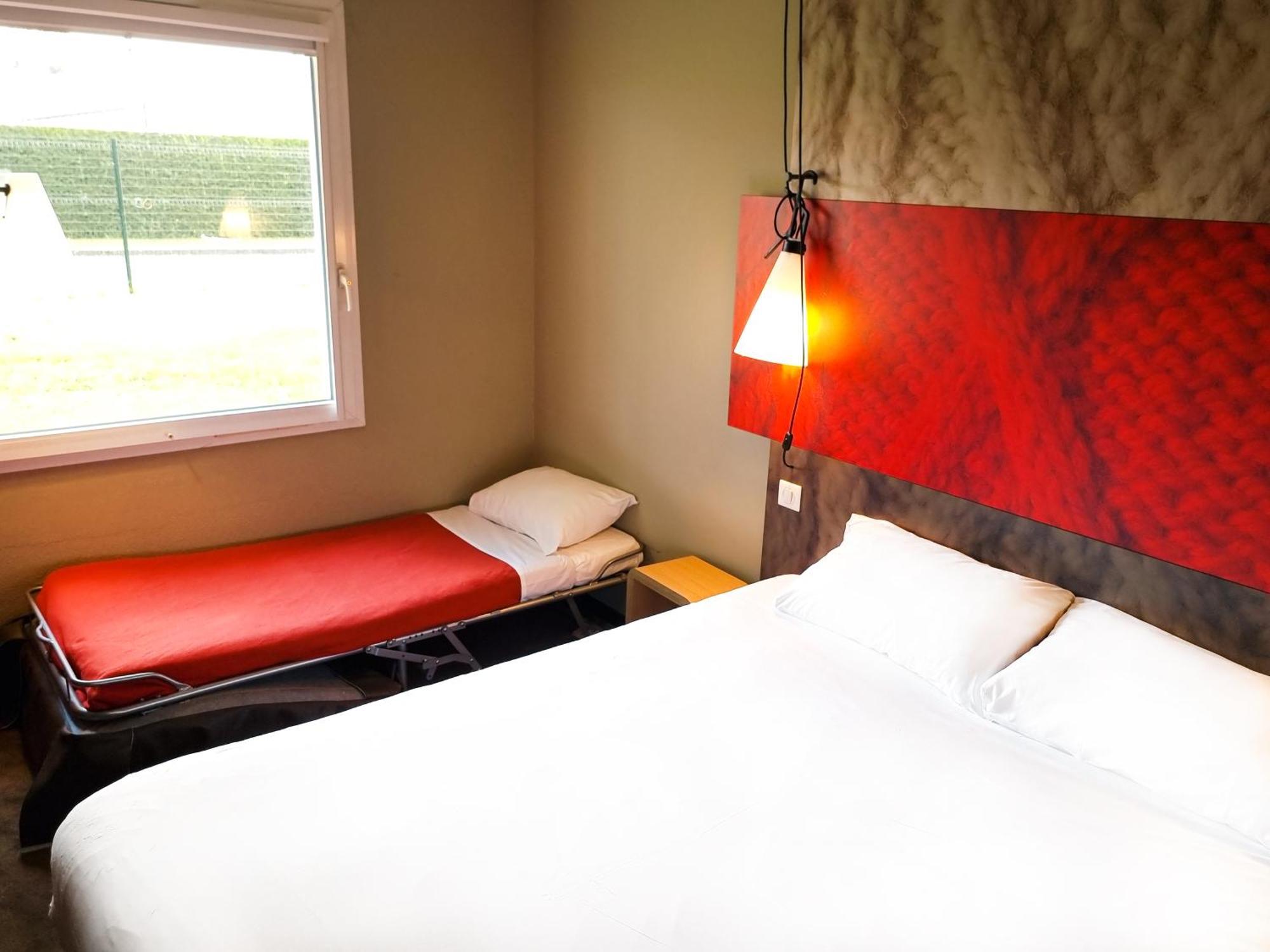 Ibis Caen Porte De Bretagne Hotel 3*