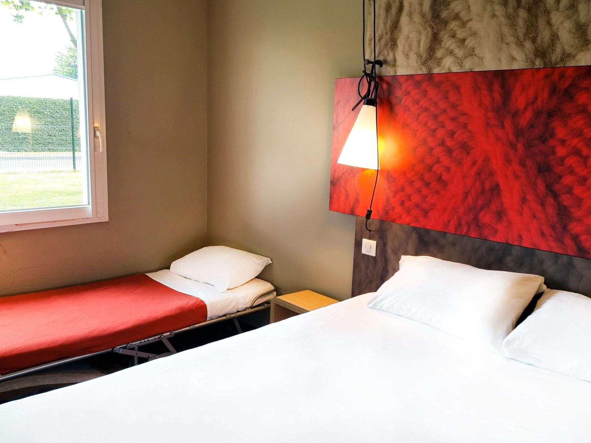 Ibis Caen Porte De Bretagne Hotel 3*