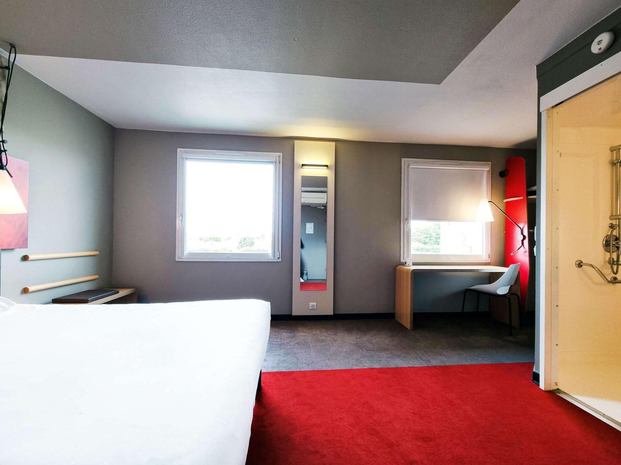 Ibis Caen Porte De Bretagne 3*