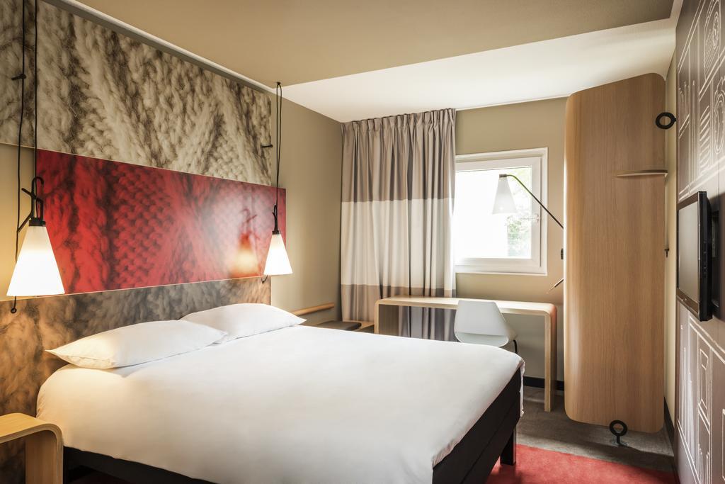 Ibis Caen Porte De Bretagne Hotel